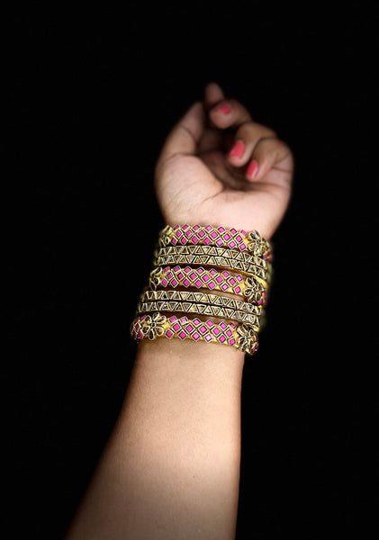 Yaalz Silk Thread Rich Kundan Work Bridal / Partywear Bangle Sets